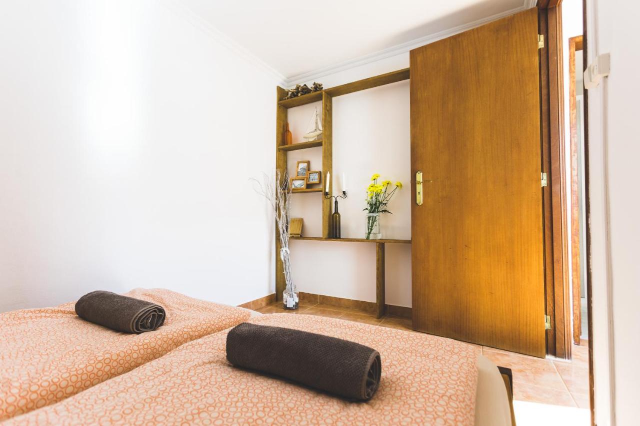 SoulSurfcamp Portugal Bed & Breakfast Peniche Bagian luar foto