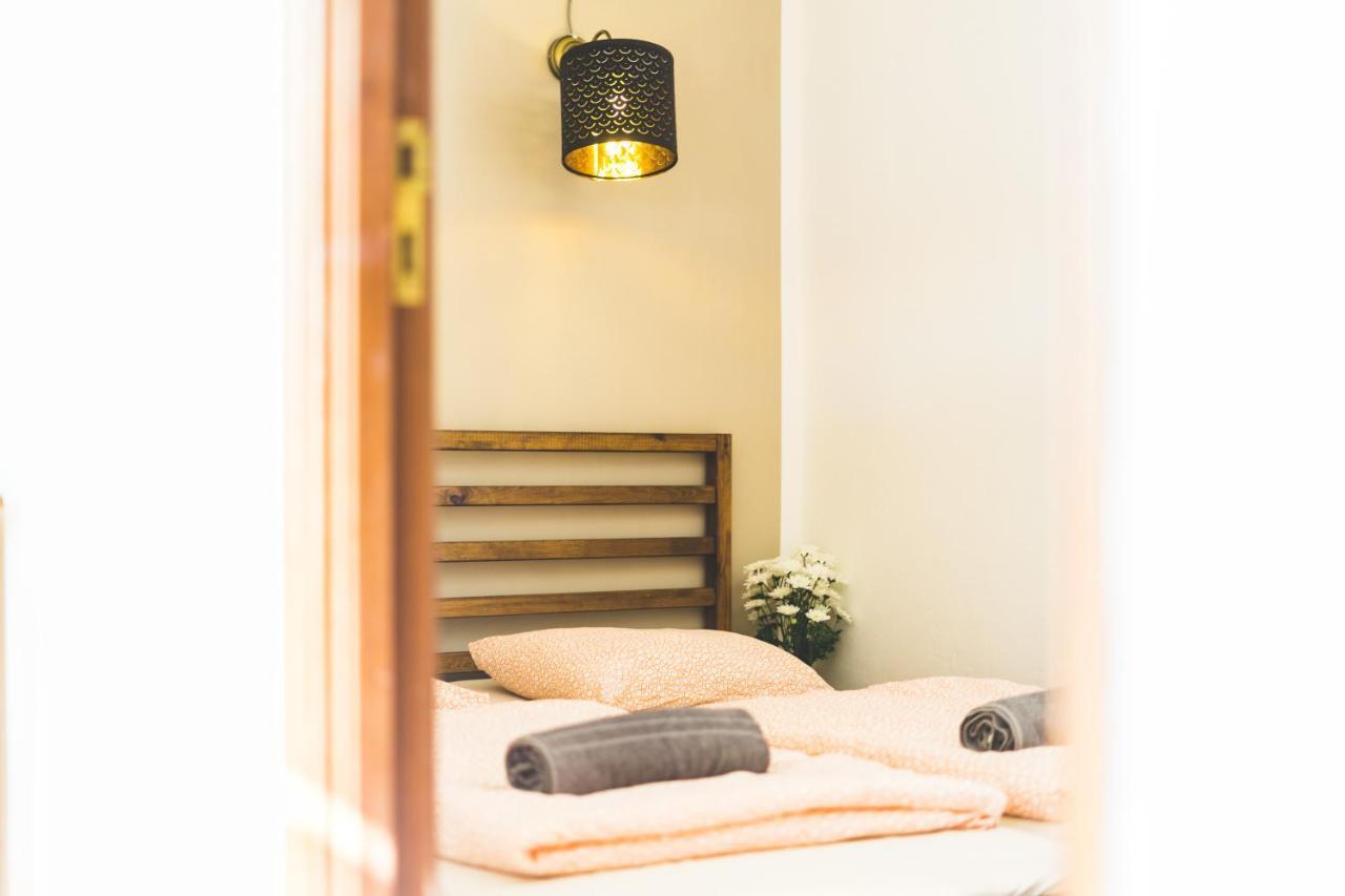 SoulSurfcamp Portugal Bed & Breakfast Peniche Bagian luar foto