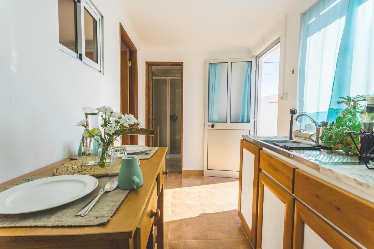 SoulSurfcamp Portugal Bed & Breakfast Peniche Bagian luar foto