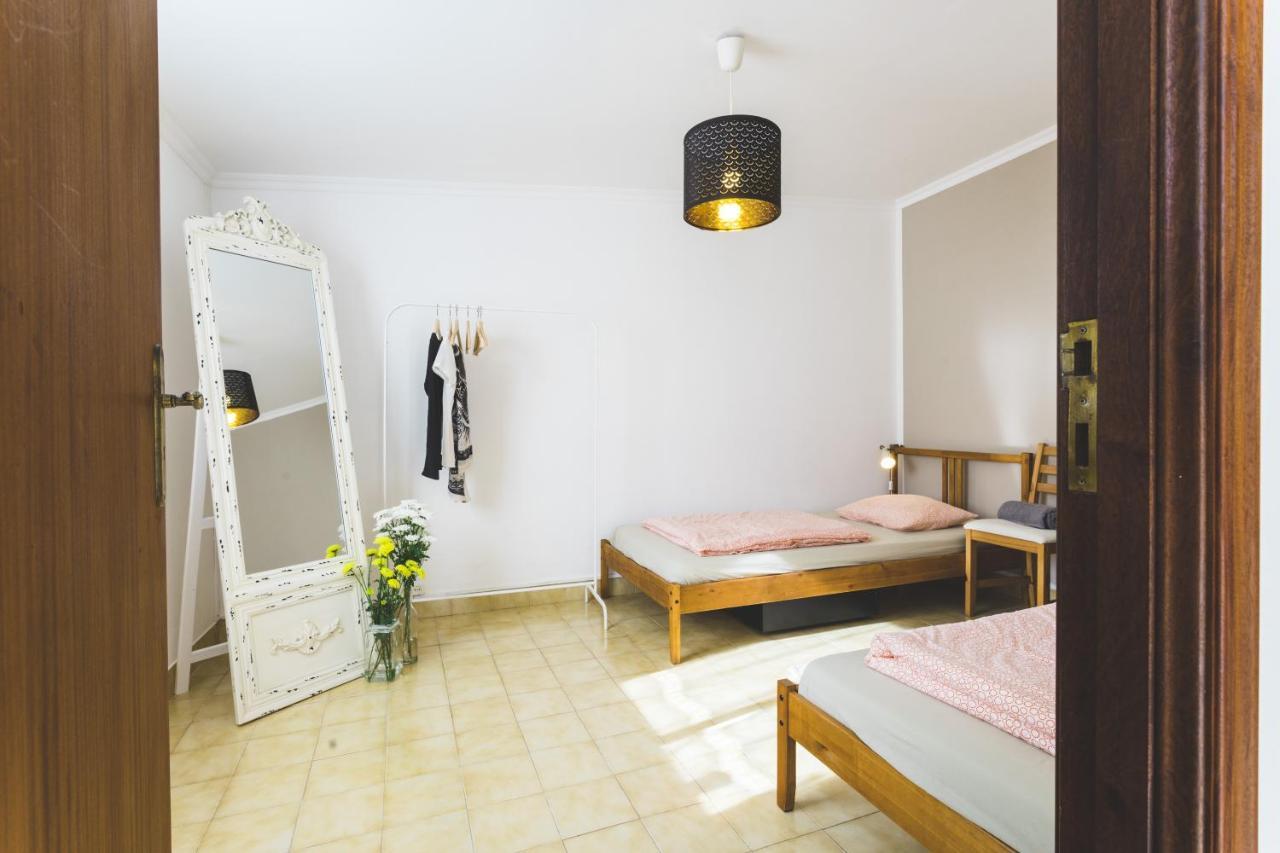 SoulSurfcamp Portugal Bed & Breakfast Peniche Bagian luar foto