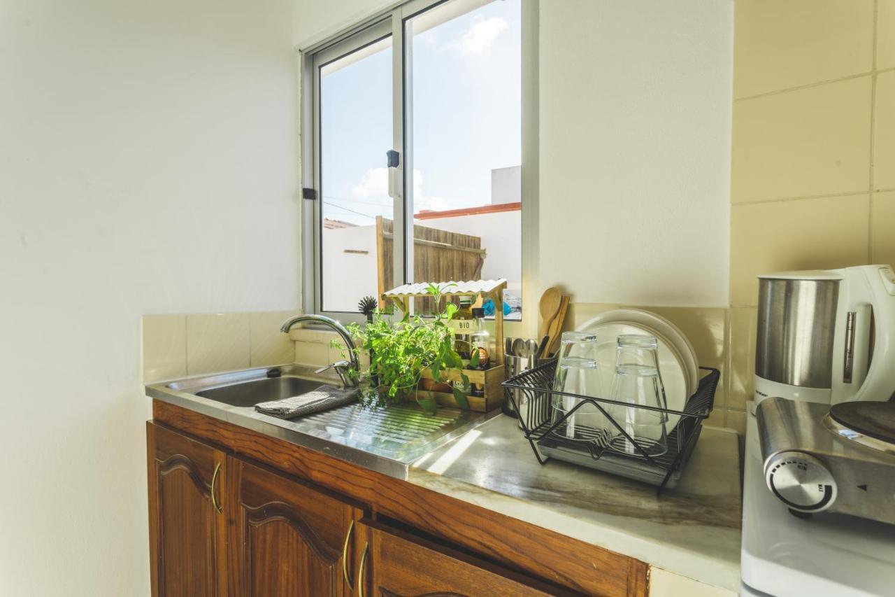 SoulSurfcamp Portugal Bed & Breakfast Peniche Bagian luar foto